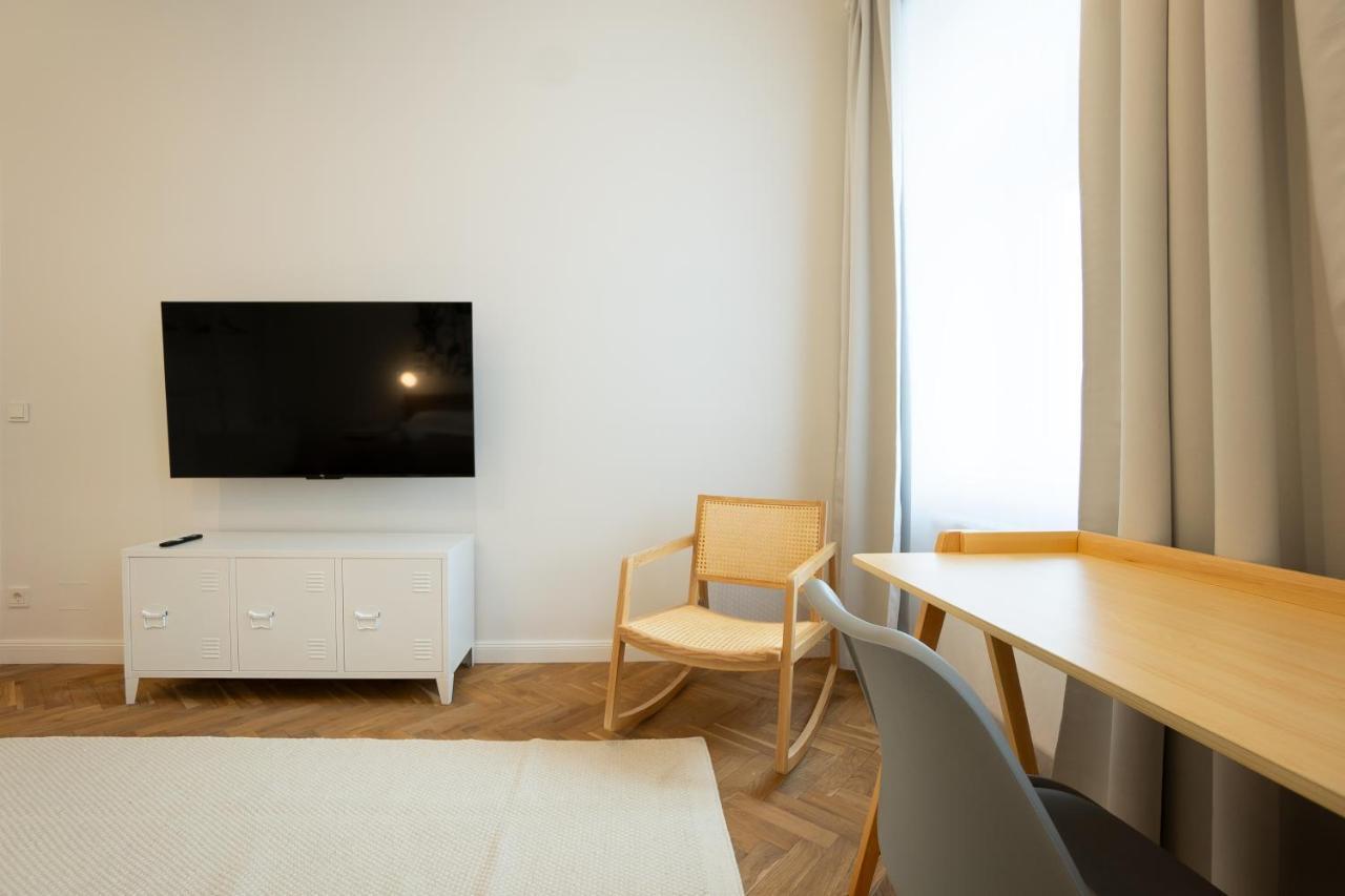 Chic 94M2 Apartment With A King-Size Bed Viyana Dış mekan fotoğraf